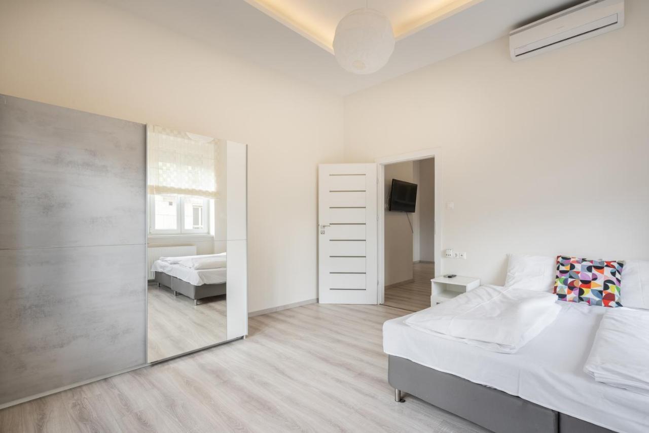 Cascade Corvin Apartment Budapest Exteriör bild